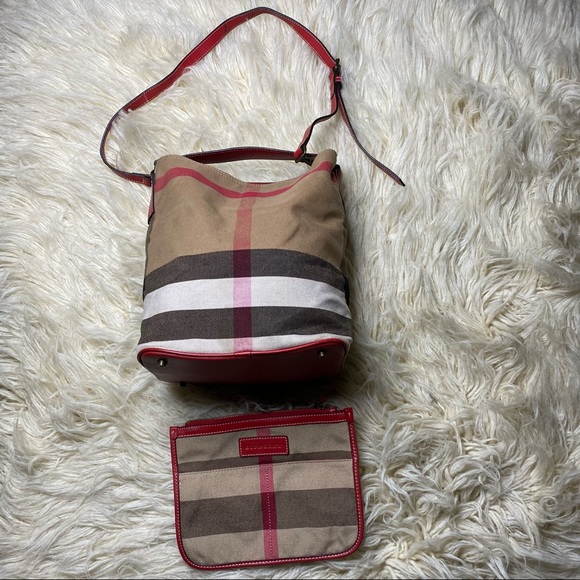 Burberry Handbags - Pre Owned  Authentic Burberry canvas plain medium tote crossbody detachable